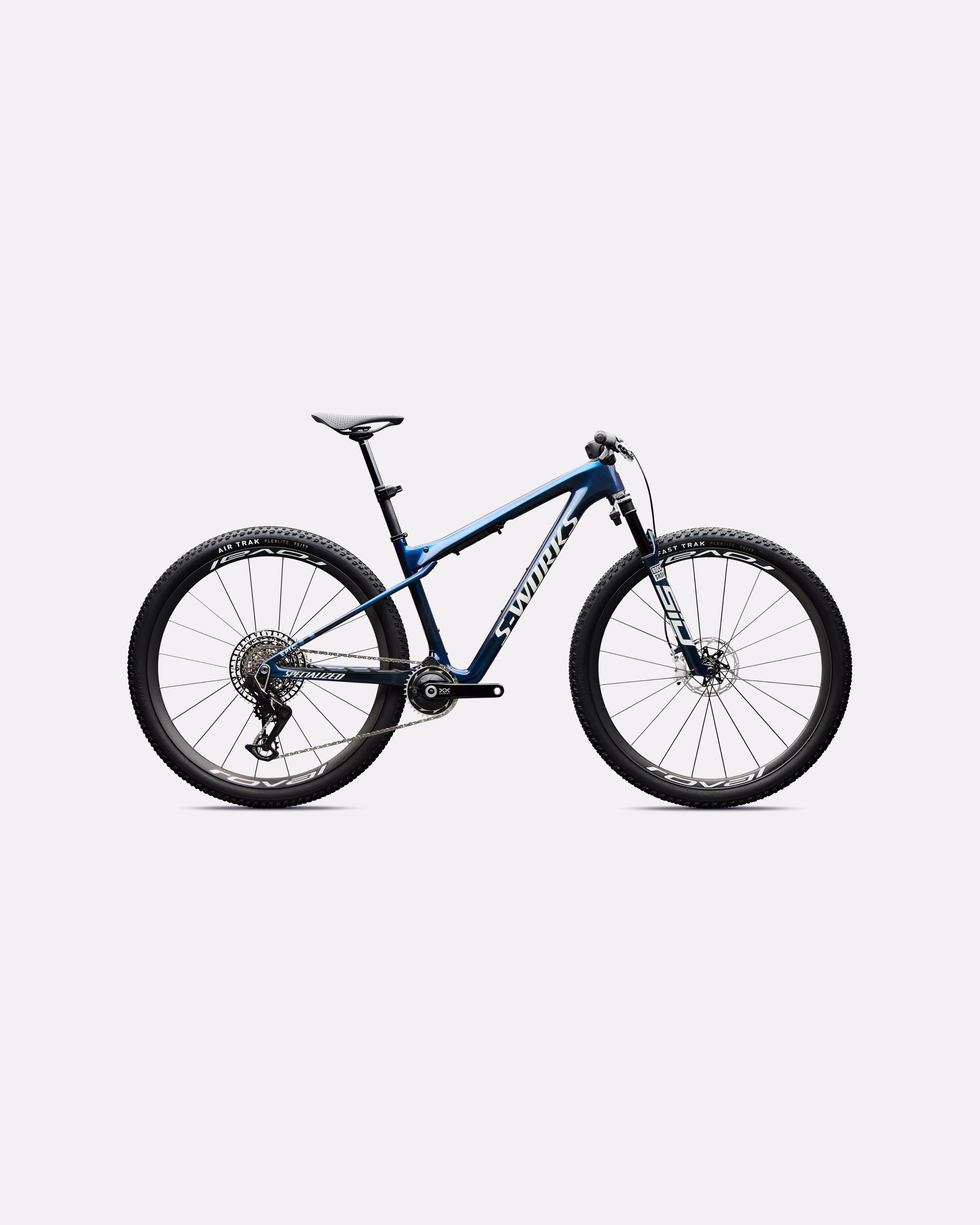 S-Works Epic World Cup - studio view 8
