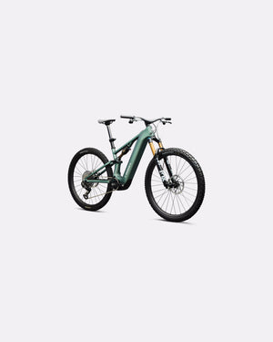 S-Works Turbo Levo R - studio view 10