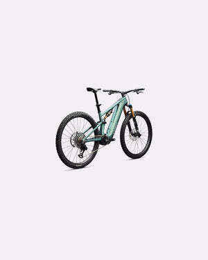 S-Works Turbo Levo R - studio view 11