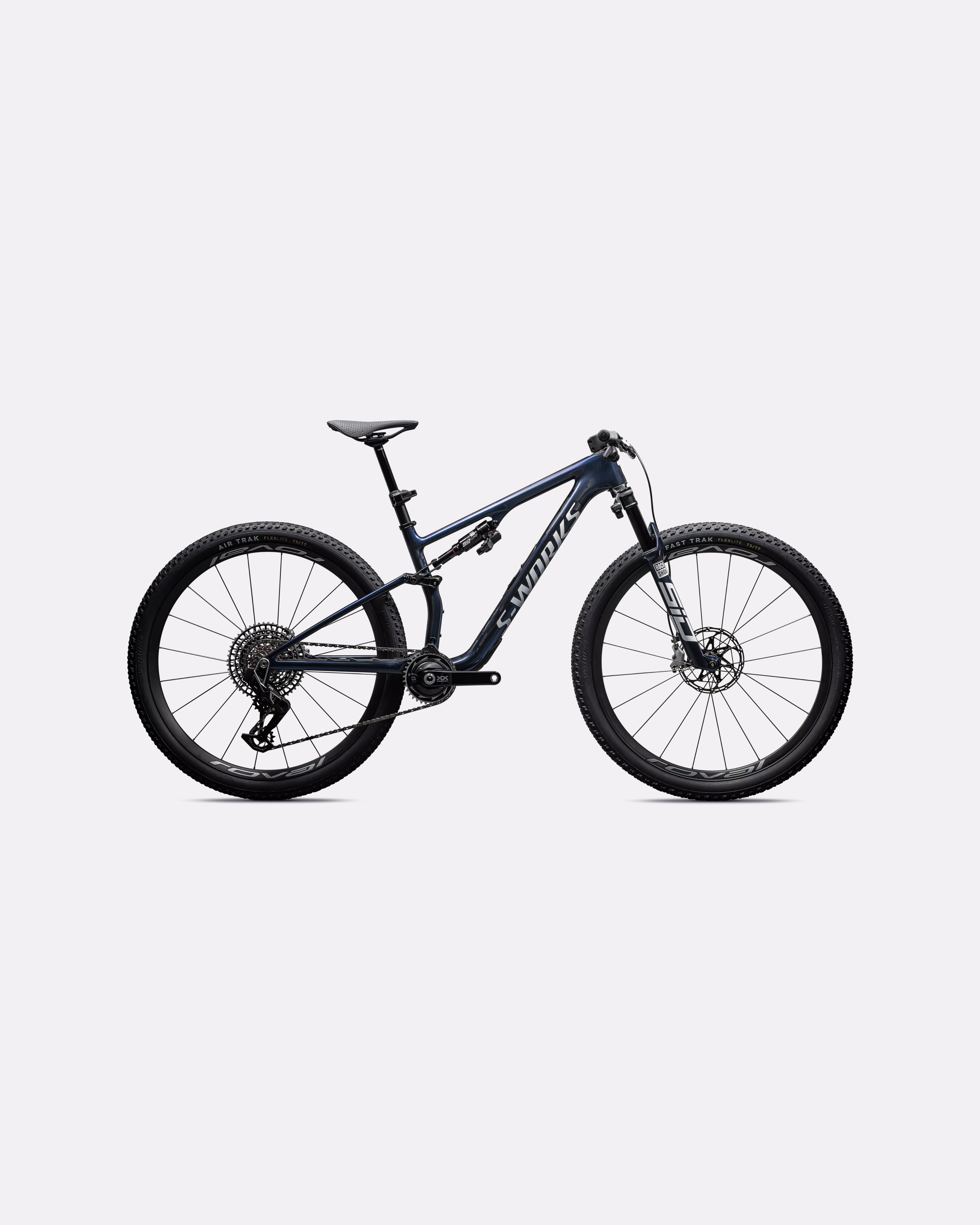 S-Works Epic 8 - studio view 1
