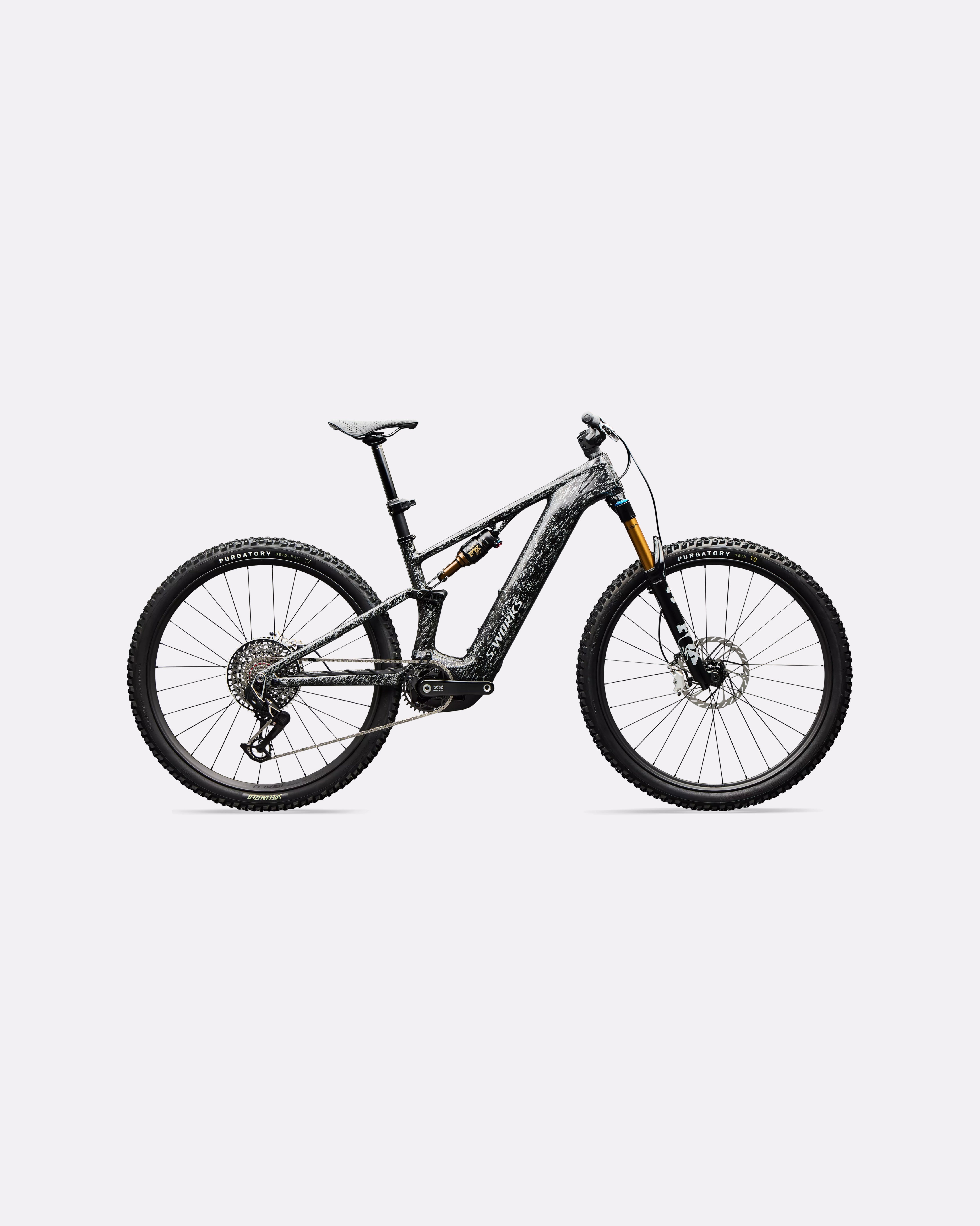 S-Works Turbo Levo R - studio view 1